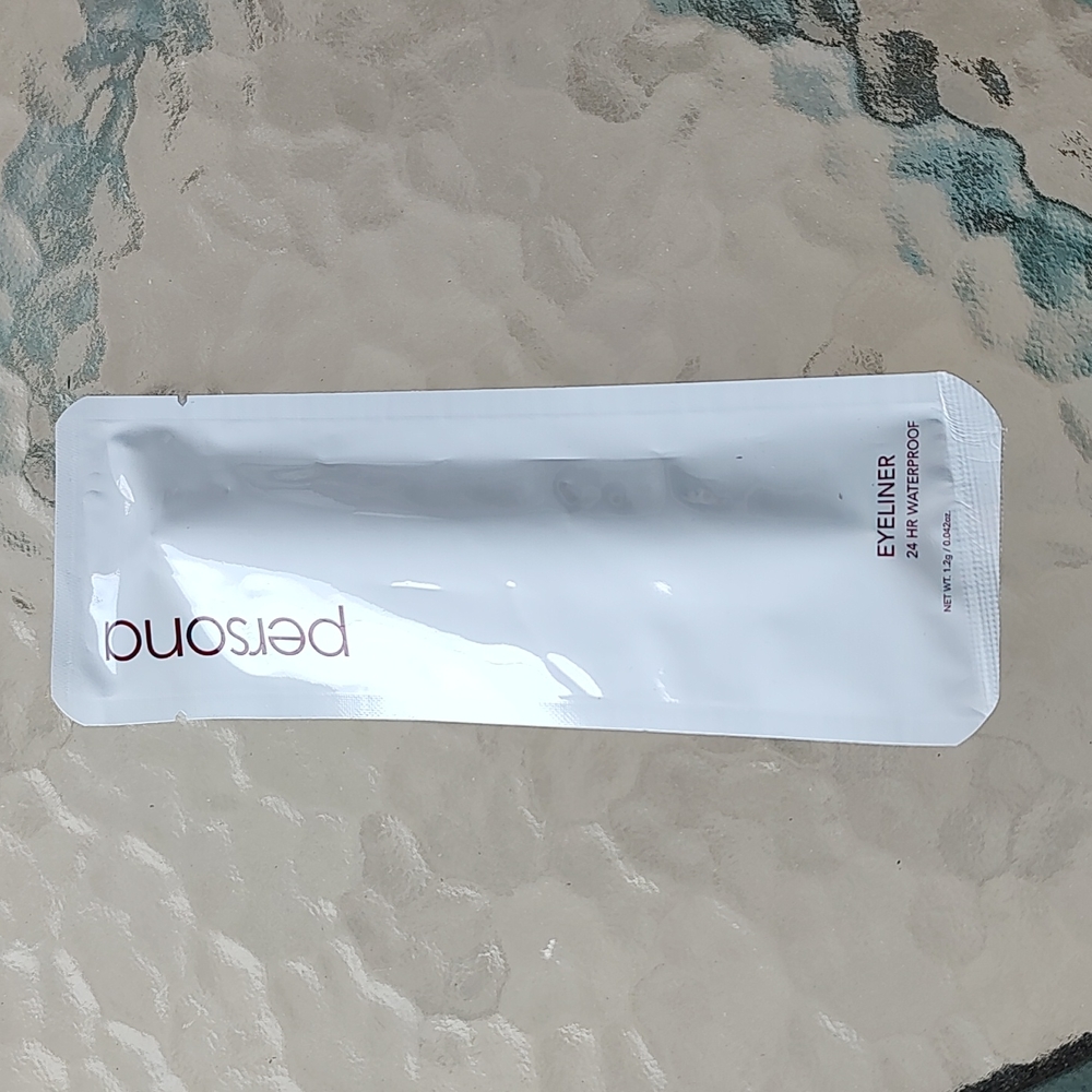 Persona Cosmetics 24 hr waterproof eyeliner